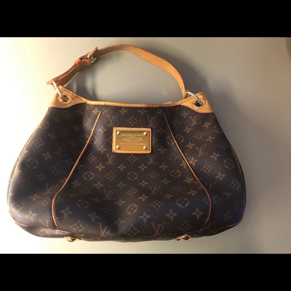 Authentic Louis Vuitton Galliera PM bag
